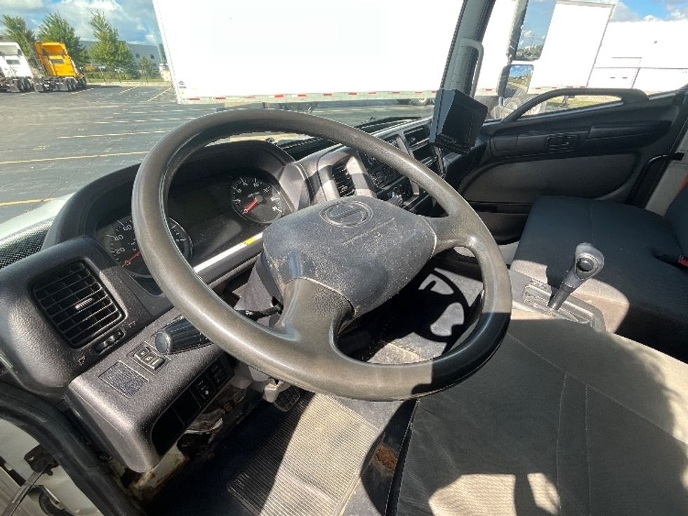 Medium Duty Box Truck-Light and Medium Duty Trucks-Hino-2018-338-Cambridge-ON-391,197\n\t\tkm-$ 45,750 - Image 17