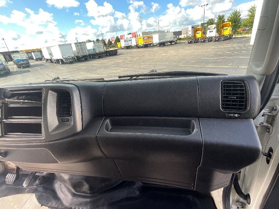 Medium Duty Box Truck-Light and Medium Duty Trucks-Hino-2018-338-Cambridge-ON-391,197\n\t\tkm-$ 45,750 - Image 21