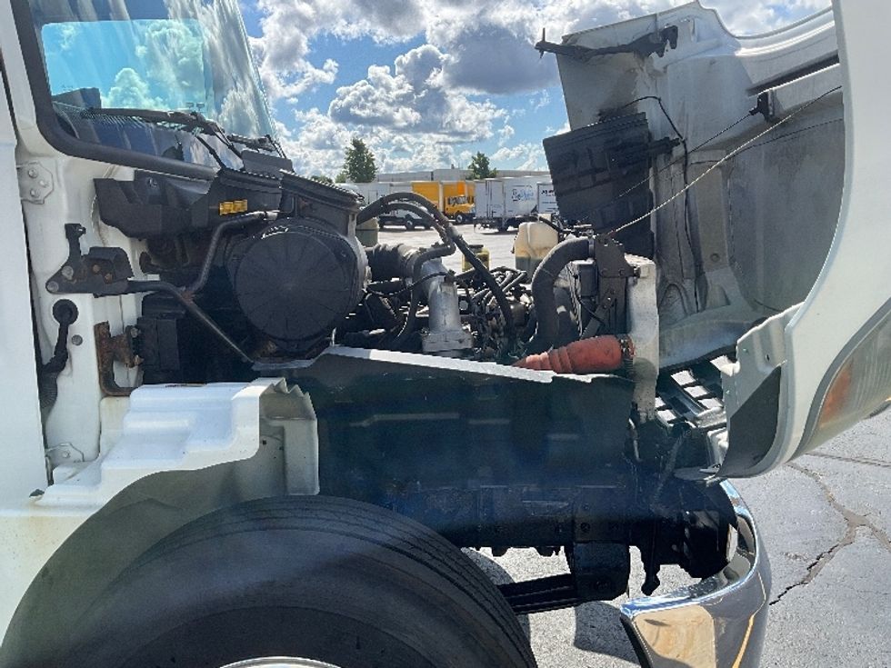 Medium Duty Box Truck-Light and Medium Duty Trucks-Hino-2018-338-Cambridge-ON-391,197\n\t\tkm-$ 45,750 - Image 23