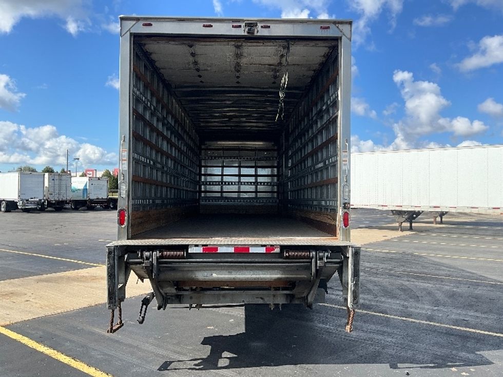 Medium Duty Box Truck-Light and Medium Duty Trucks-Hino-2018-338-Cambridge-ON-391,197\n\t\tkm-$ 45,750 - Image 9