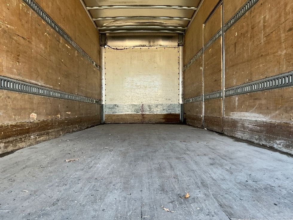 Medium Duty Box Truck-Light and Medium Duty Trucks-Hino-2018-338-Chicopee-MA-277,099\n\t\tmiles-$ 20,250 - Image 10