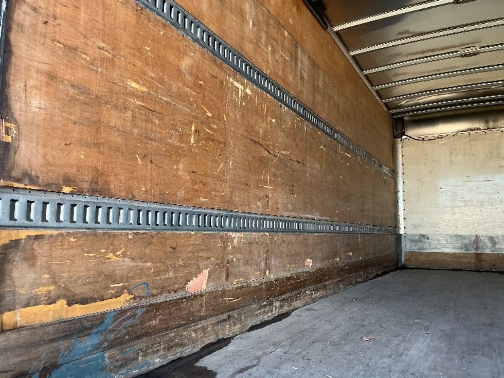 Medium Duty Box Truck-Light and Medium Duty Trucks-Hino-2018-338-Chicopee-MA-277,099\n\t\tmiles-$ 20,250 - Image 11