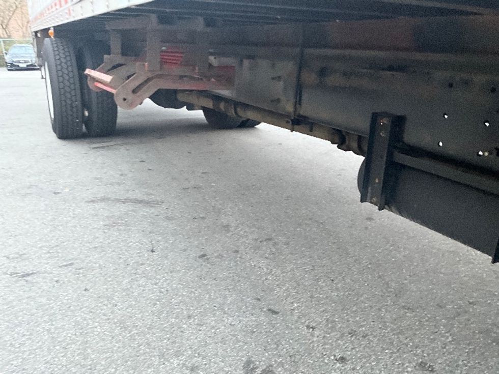 Medium Duty Box Truck-Light and Medium Duty Trucks-Hino-2018-338-Delta-BC-186,950\n\t\tkm-$ 65,500 - Image 14