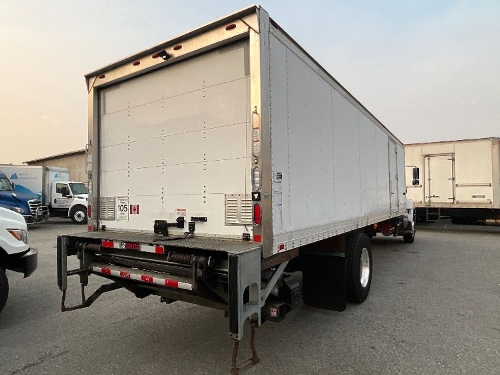 Medium Duty Box Truck-Light and Medium Duty Trucks-Hino-2018-338-Delta-BC-86,625\n\t\tkm-$ 72,250 - Image 13