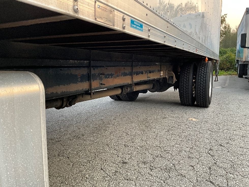 Medium Duty Box Truck-Light and Medium Duty Trucks-Hino-2018-338-Delta-BC-86,625\n\t\tkm-$ 72,250 - Image 5