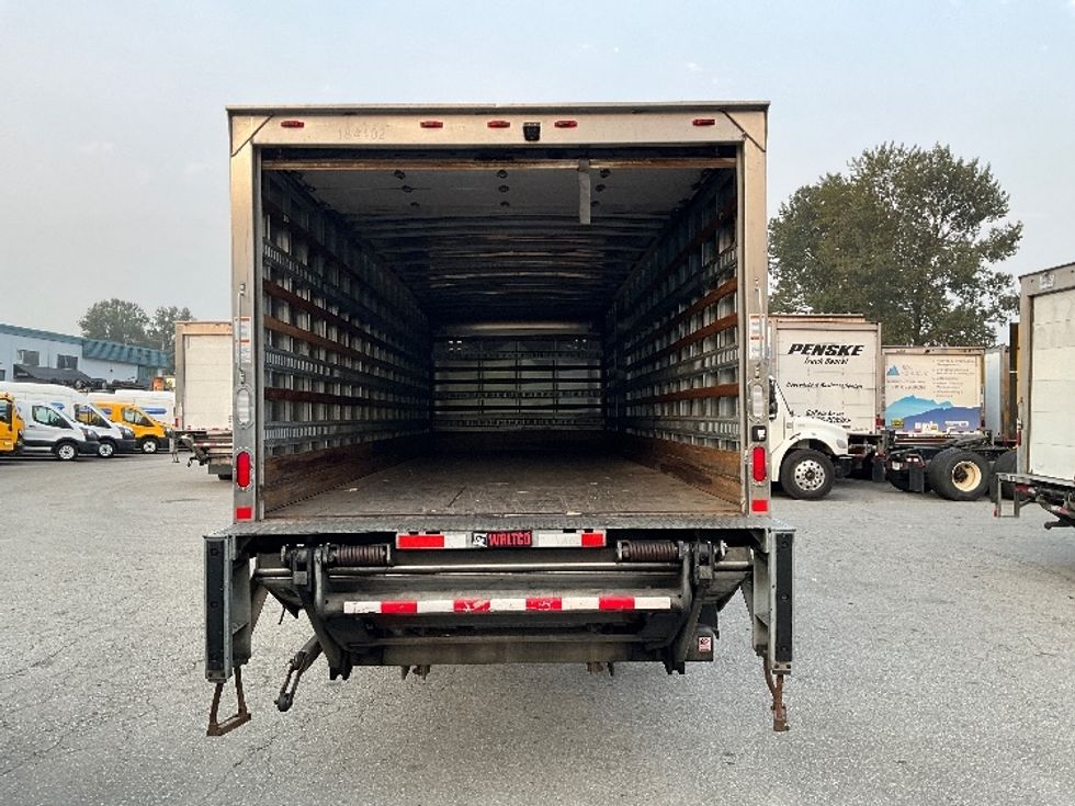 Medium Duty Box Truck-Light and Medium Duty Trucks-Hino-2018-338-Delta-BC-86,625\n\t\tkm-$ 72,250 - Image 8