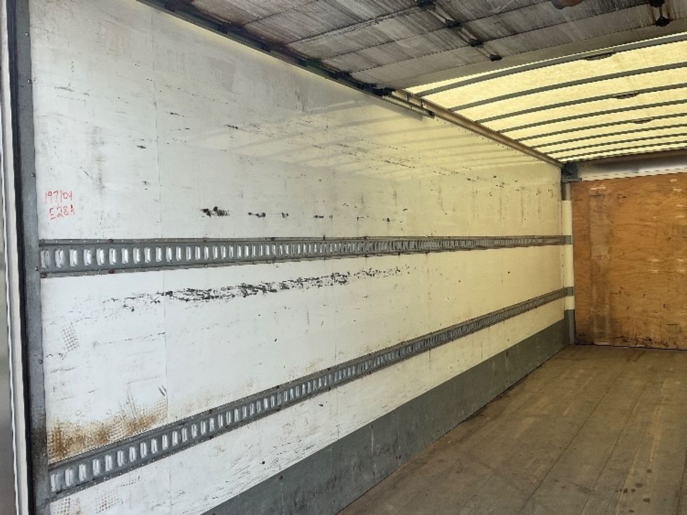 Medium Duty Box Truck-Light and Medium Duty Trucks-Hino-2018-338-Gahanna-OH-355,934\n\t\tmiles-$ 20,500 - Image 11