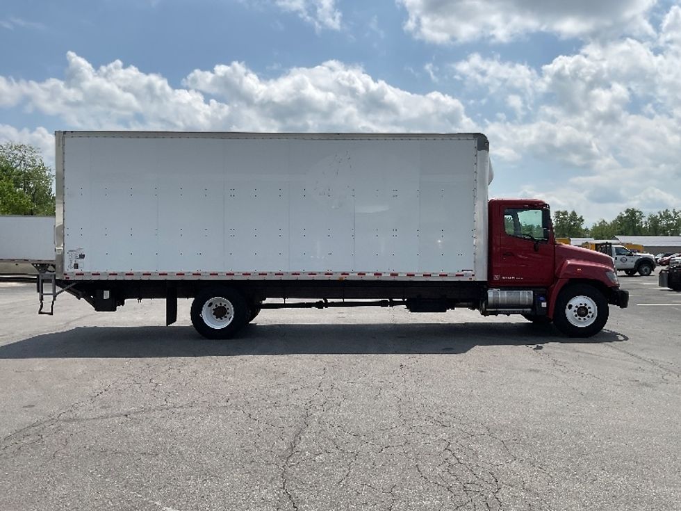 Medium Duty Box Truck-Light and Medium Duty Trucks-Hino-2018-338-Gahanna-OH-355,934\n\t\tmiles-$ 20,500 - Image 15