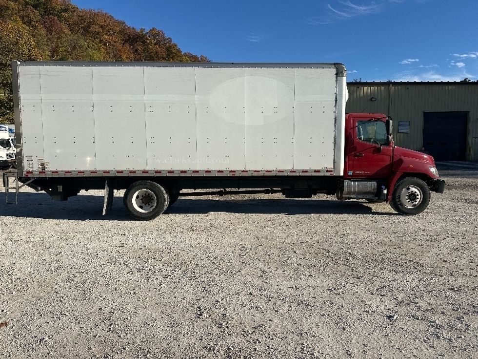 Medium Duty Box Truck-Light and Medium Duty Trucks-Hino-2018-338-Huntington-WV-323,452\n\t\tmiles-$ 20,250 - Image 15