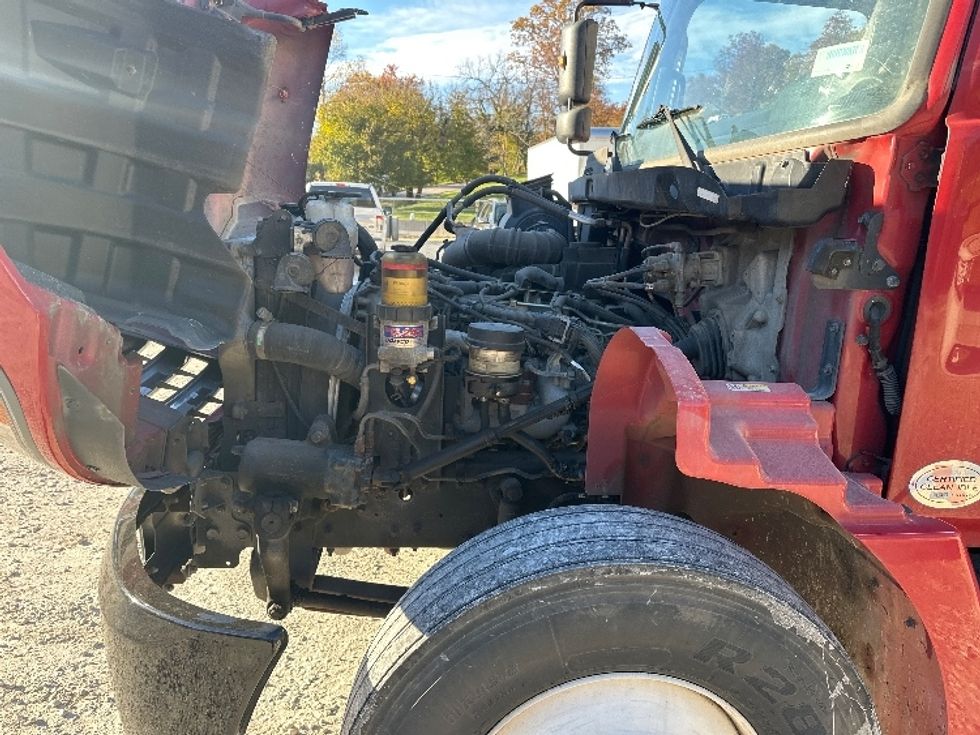 Medium Duty Box Truck-Light and Medium Duty Trucks-Hino-2018-338-Huntington-WV-323,452\n\t\tmiles-$ 20,250 - Image 24