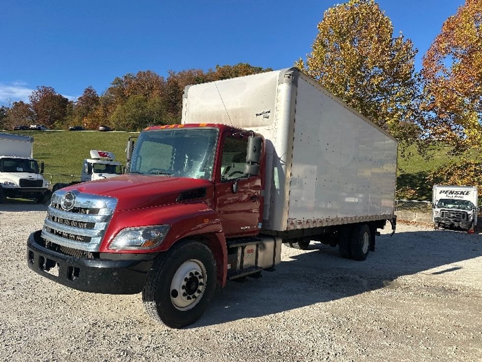 Medium Duty Box Truck-Light and Medium Duty Trucks-Hino-2018-338-Huntington-WV-323,452\n\t\tmiles-$ 20,250 - Image 3