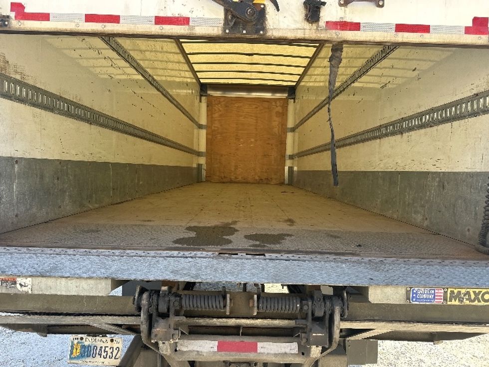 Medium Duty Box Truck-Light and Medium Duty Trucks-Hino-2018-338-Huntington-WV-323,452\n\t\tmiles-$ 20,250 - Image 8