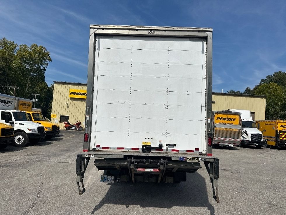 Medium Duty Box Truck-Light and Medium Duty Trucks-Hino-2018-338-Huntington-WV-360,801\n\t\tmiles-$ 20,250 - Image 7