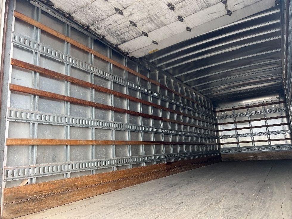 Medium Duty Box Truck-Light and Medium Duty Trucks-Hino-2018-338-Mississauga-ON-187,294\n\t\tkm-$ 66,250 - Image 11