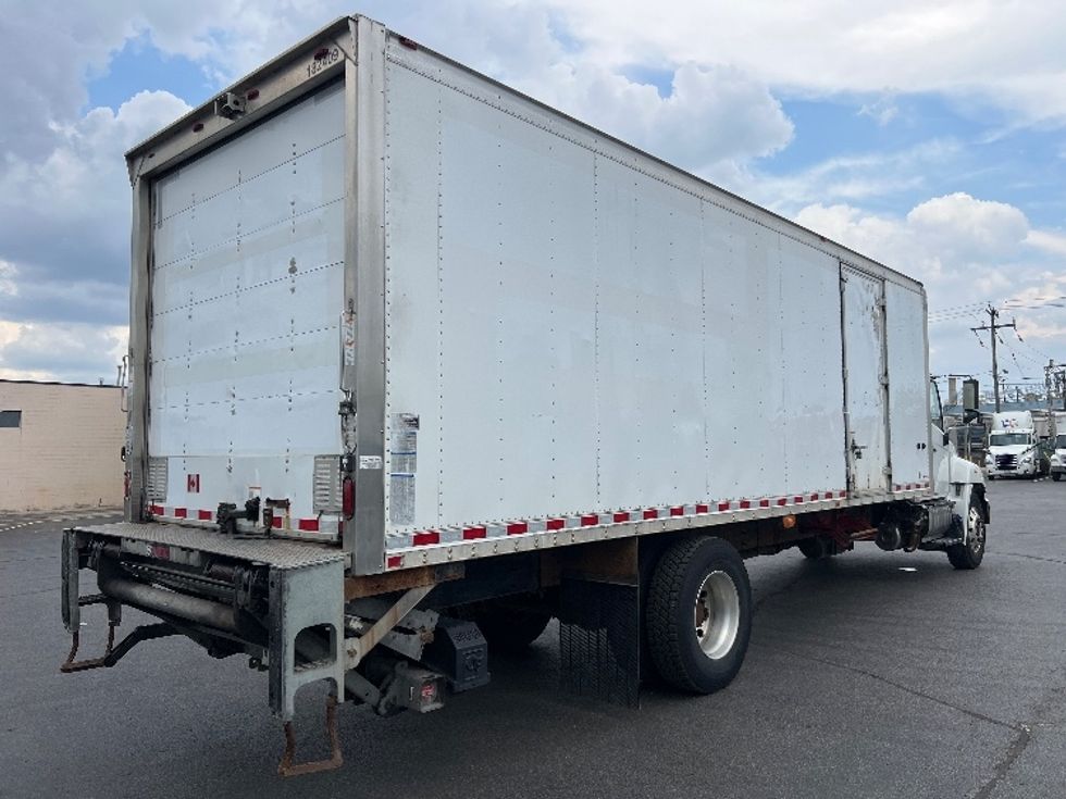 Medium Duty Box Truck-Light and Medium Duty Trucks-Hino-2018-338-Mississauga-ON-187,294\n\t\tkm-$ 66,250 - Image 13