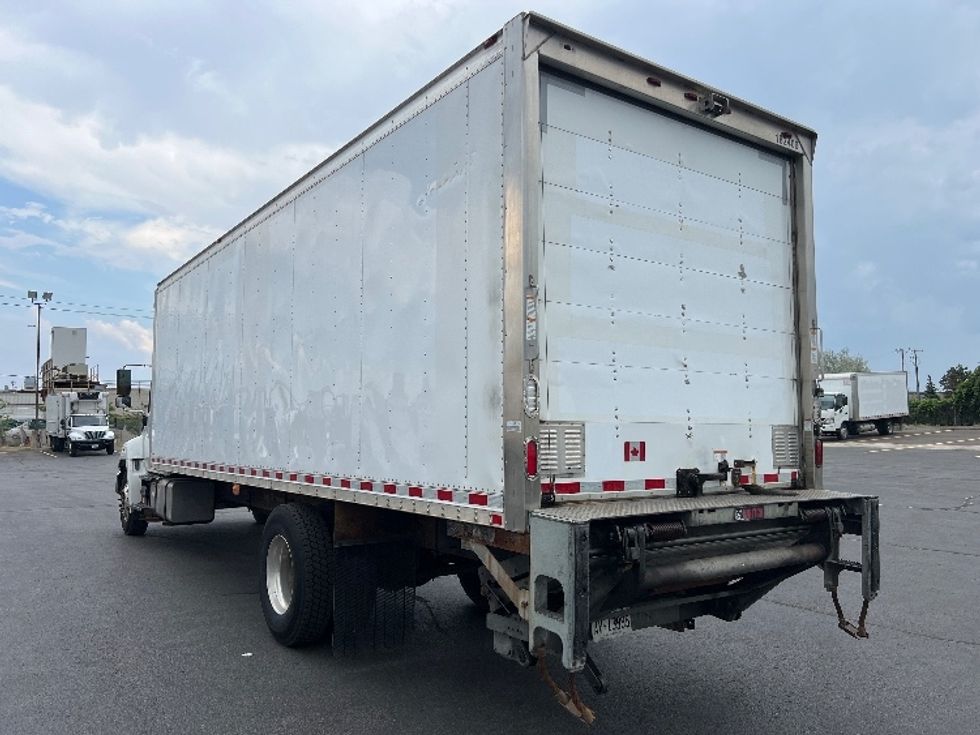 Medium Duty Box Truck-Light and Medium Duty Trucks-Hino-2018-338-Mississauga-ON-187,294\n\t\tkm-$ 66,250 - Image 6