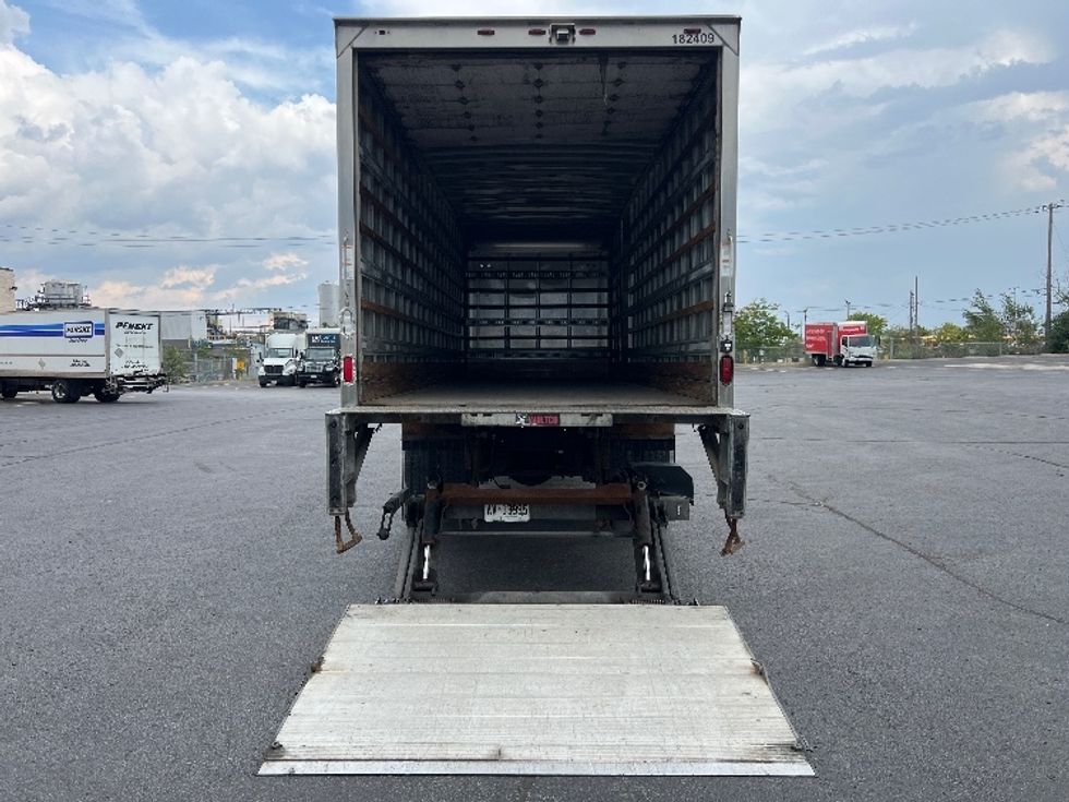 Medium Duty Box Truck-Light and Medium Duty Trucks-Hino-2018-338-Mississauga-ON-187,294\n\t\tkm-$ 66,250 - Image 9