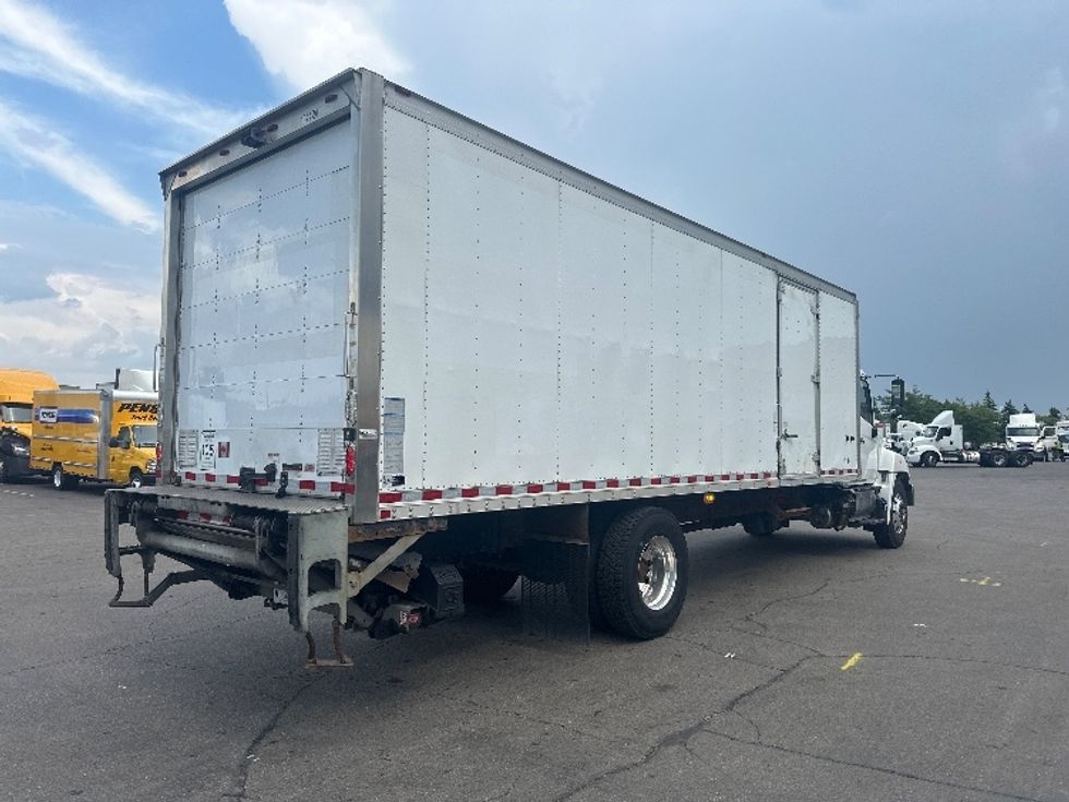 Medium Duty Box Truck-Light and Medium Duty Trucks-Hino-2018-338-Mississauga-ON-225,676\n\t\tkm-$ 64,000 - Image 13