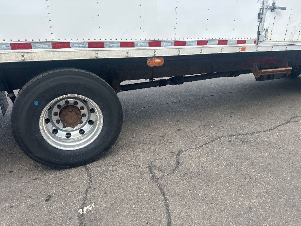 Medium Duty Box Truck-Light and Medium Duty Trucks-Hino-2018-338-Mississauga-ON-225,676\n\t\tkm-$ 64,000 - Image 14