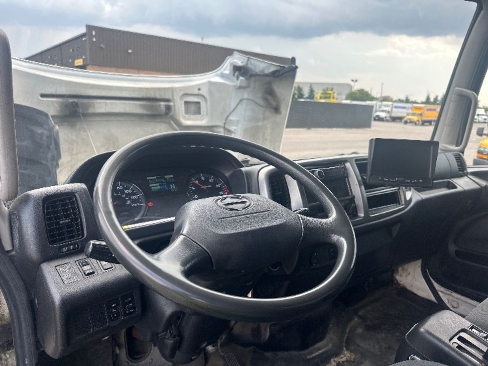 Medium Duty Box Truck-Light and Medium Duty Trucks-Hino-2018-338-Mississauga-ON-225,676\n\t\tkm-$ 64,000 - Image 17