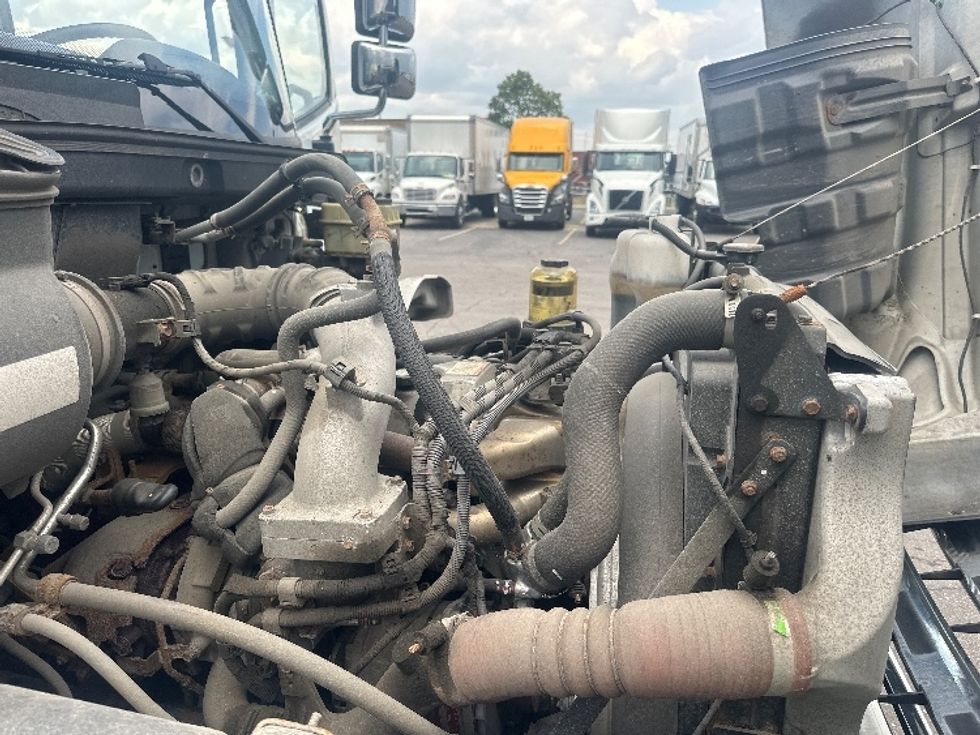 Medium Duty Box Truck-Light and Medium Duty Trucks-Hino-2018-338-Mississauga-ON-225,676\n\t\tkm-$ 64,000 - Image 23