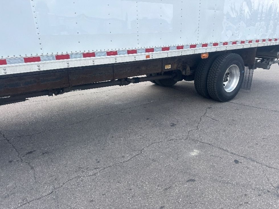 Medium Duty Box Truck-Light and Medium Duty Trucks-Hino-2018-338-Mississauga-ON-225,676\n\t\tkm-$ 64,000 - Image 5