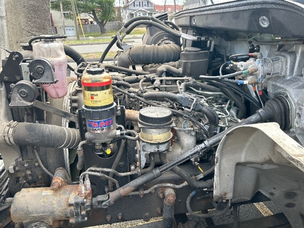 Medium Duty Box Truck-Light and Medium Duty Trucks-Hino-2018-338-Montgomery-NY-61,635\n\t\tmiles-$ 37,250 - Image 24