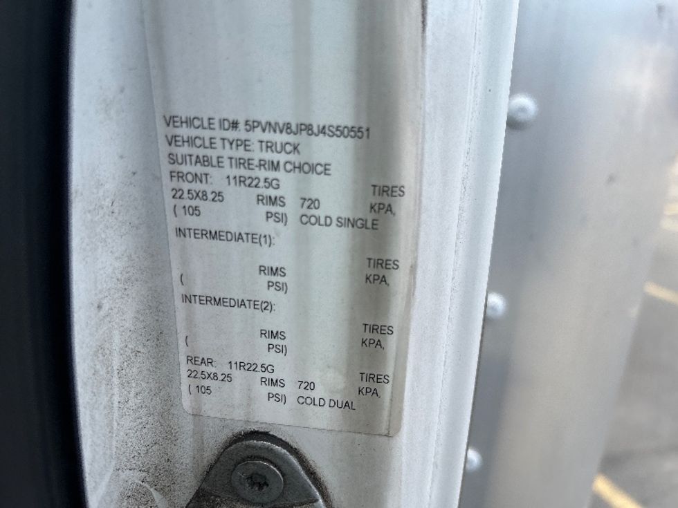 Medium Duty Box Truck-Light and Medium Duty Trucks-Hino-2018-338-Montgomery-NY-61,635\n\t\tmiles-$ 37,250 - Image 26