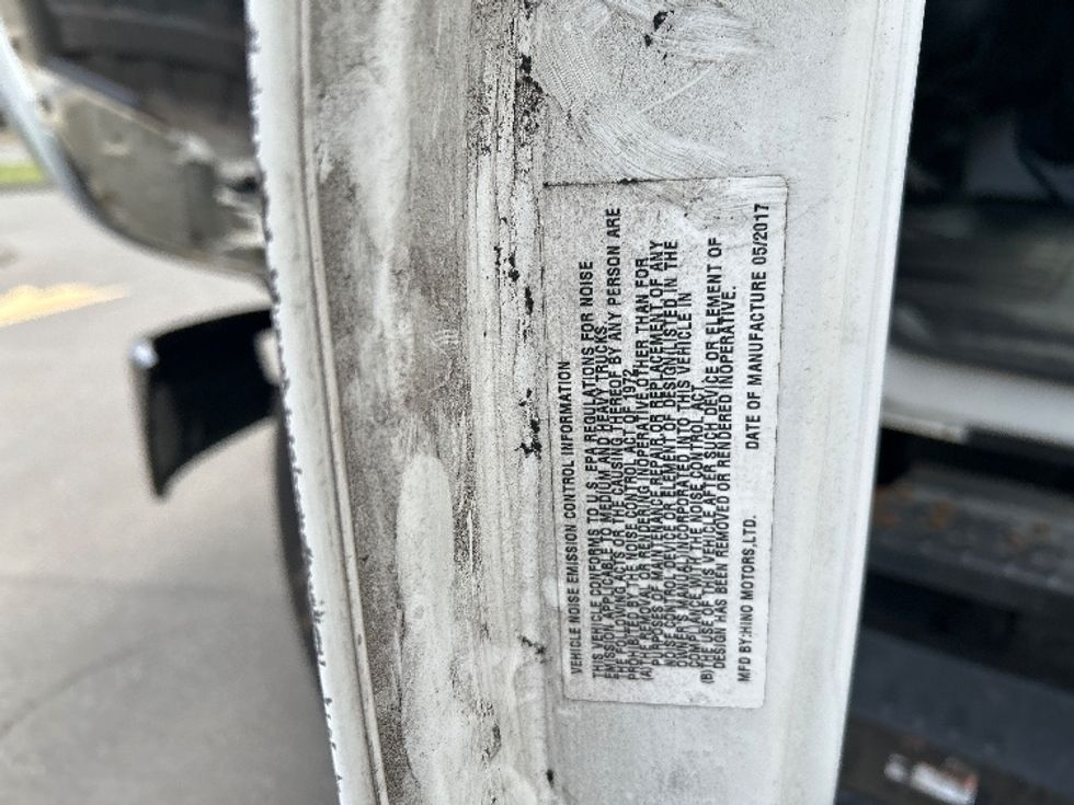 Medium Duty Box Truck-Light and Medium Duty Trucks-Hino-2018-338-Montgomery-NY-61,635\n\t\tmiles-$ 37,250 - Image 28