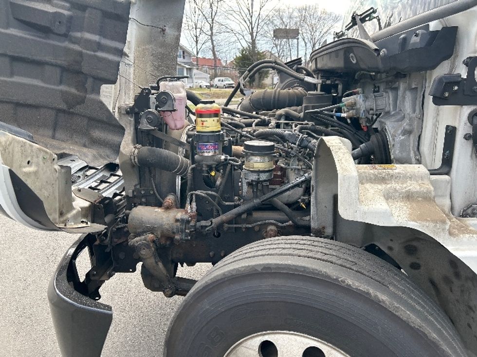 Medium Duty Box Truck-Light and Medium Duty Trucks-Hino-2018-338-Montgomery-NY-61,635\n\t\tmiles-$ 37,250 - Image 29