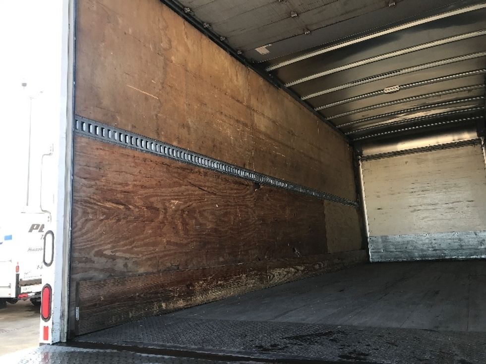 Medium Duty Box Truck-Light and Medium Duty Trucks-Hino-2018-338-San Antonio-TX-368,988\n\t\tmiles-$ 21,000 - Image 11