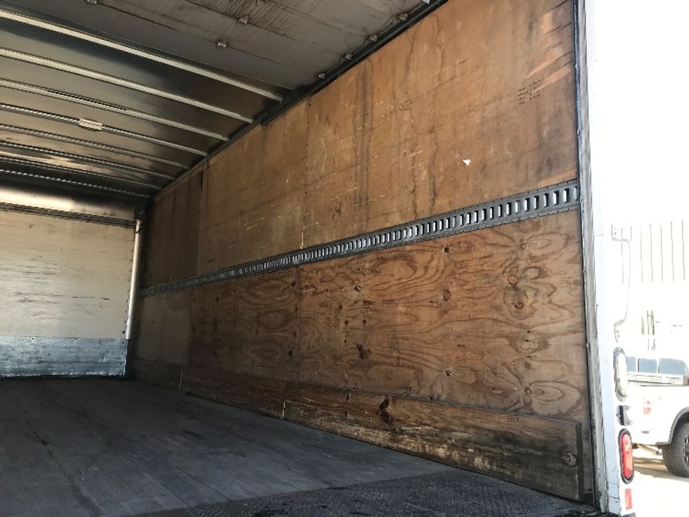 Medium Duty Box Truck-Light and Medium Duty Trucks-Hino-2018-338-San Antonio-TX-368,988\n\t\tmiles-$ 21,000 - Image 12