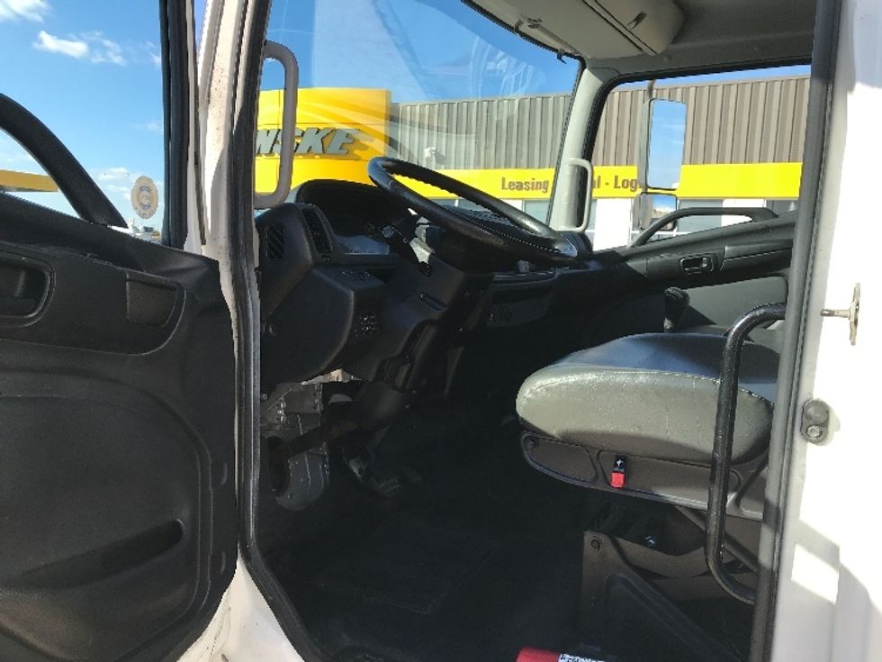 Medium Duty Box Truck-Light and Medium Duty Trucks-Hino-2018-338-San Antonio-TX-368,988\n\t\tmiles-$ 21,000 - Image 16