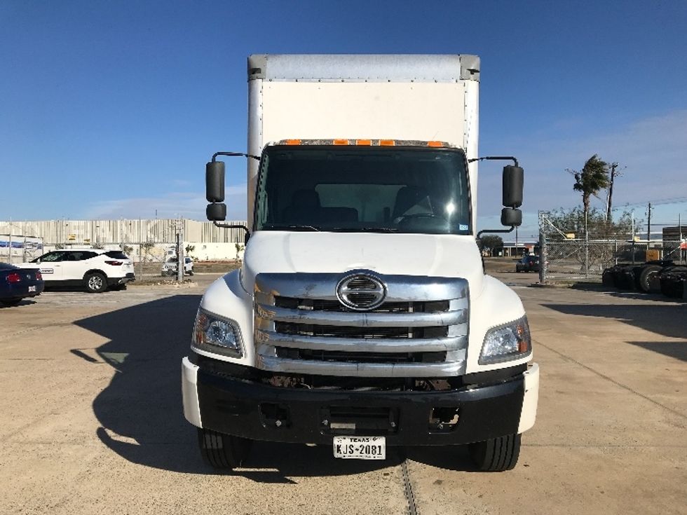 Medium Duty Box Truck-Light and Medium Duty Trucks-Hino-2018-338-San Antonio-TX-368,988\n\t\tmiles-$ 21,000 - Image 2