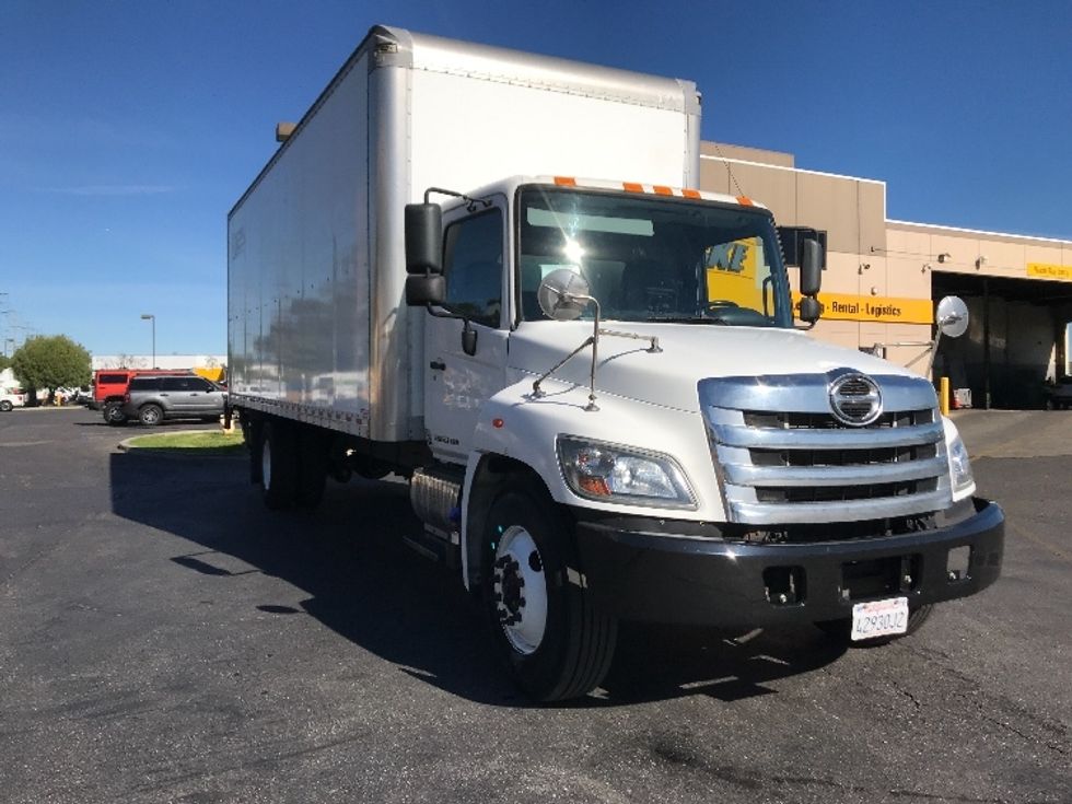 Medium Duty Box Truck-Light and Medium Duty Trucks-Hino-2018-338-Torrance-CA-164,840\n\t\tmiles-$ 38,500 - Image 1