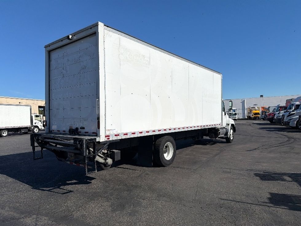 Medium Duty Box Truck-Light and Medium Duty Trucks-Hino-2018-338-Torrance-CA-164,840\n\t\tmiles-$ 38,500 - Image 13