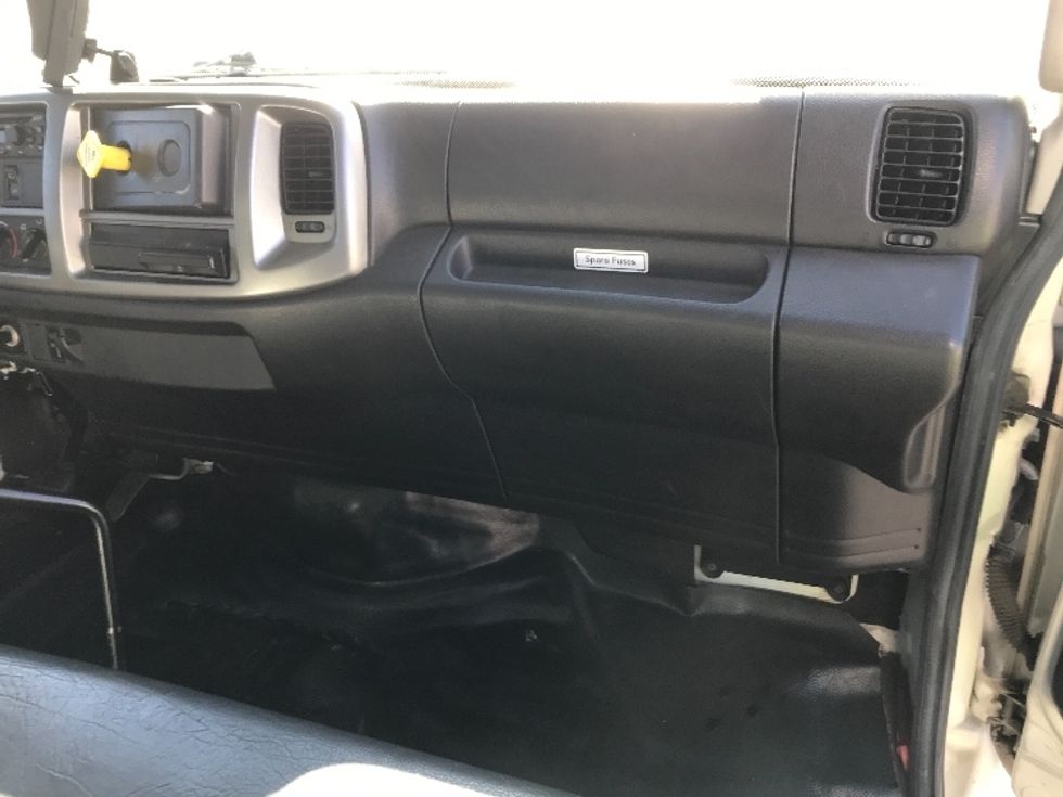 Medium Duty Box Truck-Light and Medium Duty Trucks-Hino-2018-338-Torrance-CA-164,840\n\t\tmiles-$ 38,500 - Image 21