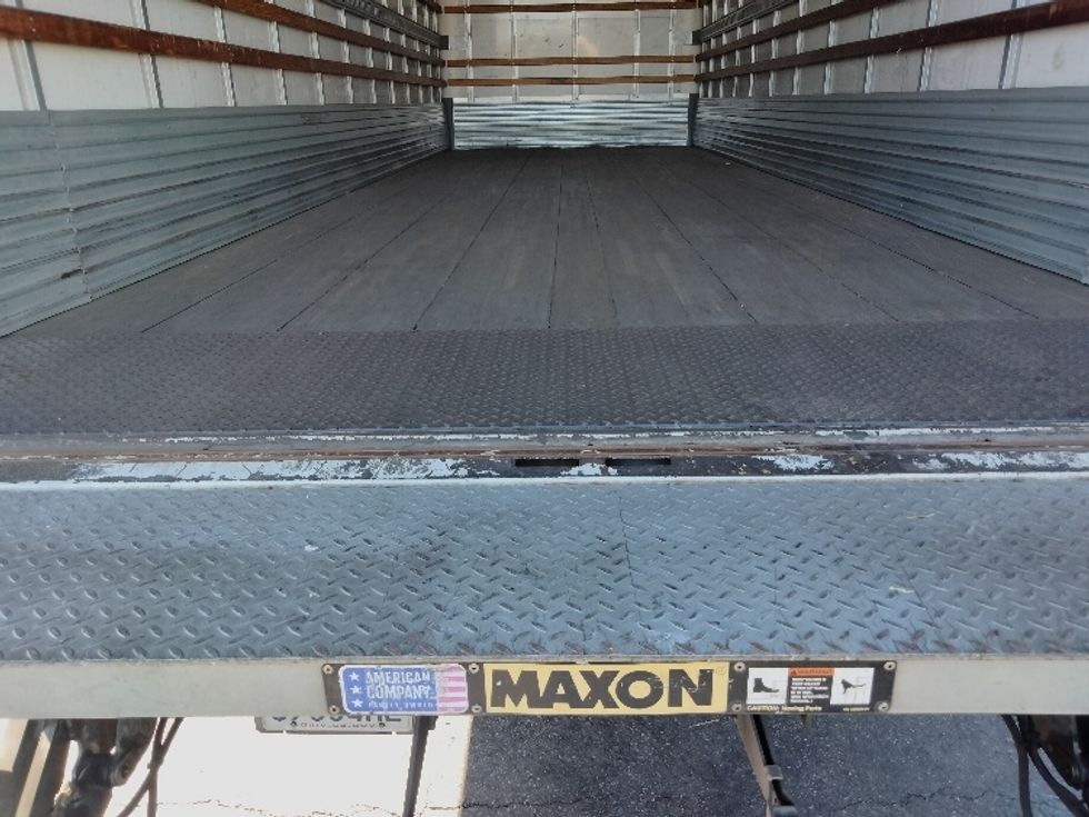 Medium Duty Box Truck-Light and Medium Duty Trucks-Hino-2018-338-Torrance-CA-199,539\n\t\tmiles-$ 35,750 - Image 10