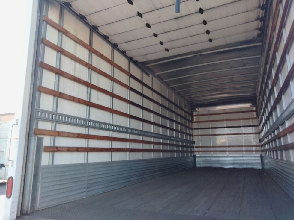 Medium Duty Box Truck-Light and Medium Duty Trucks-Hino-2018-338-Torrance-CA-199,539\n\t\tmiles-$ 35,750 - Image 11