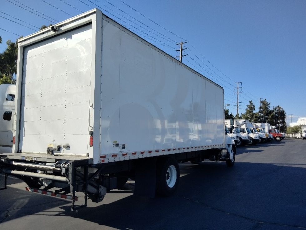 Medium Duty Box Truck-Light and Medium Duty Trucks-Hino-2018-338-Torrance-CA-199,539\n\t\tmiles-$ 35,750 - Image 13