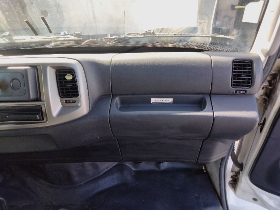 Medium Duty Box Truck-Light and Medium Duty Trucks-Hino-2018-338-Torrance-CA-199,539\n\t\tmiles-$ 35,750 - Image 21