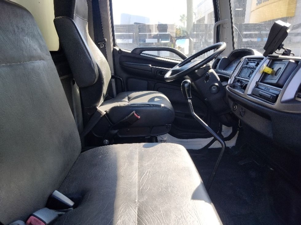 Medium Duty Box Truck-Light and Medium Duty Trucks-Hino-2018-338-Torrance-CA-199,539\n\t\tmiles-$ 35,750 - Image 22