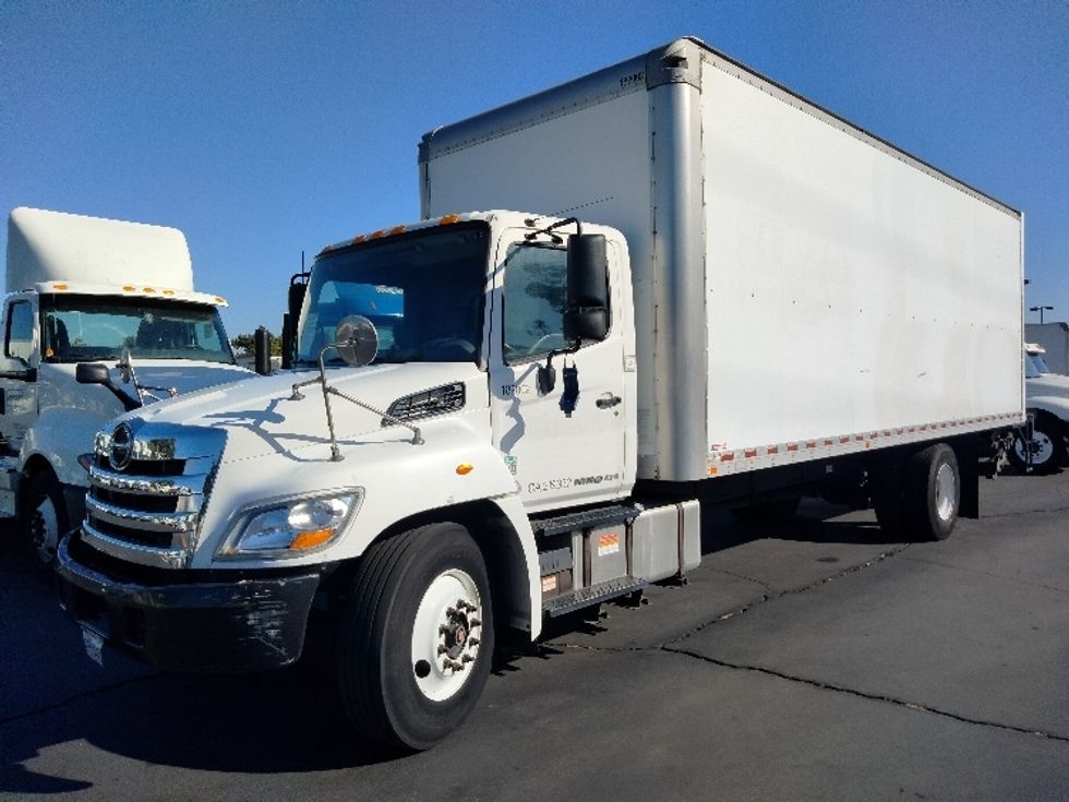 Medium Duty Box Truck-Light and Medium Duty Trucks-Hino-2018-338-Torrance-CA-199,539\n\t\tmiles-$ 35,750 - Image 3