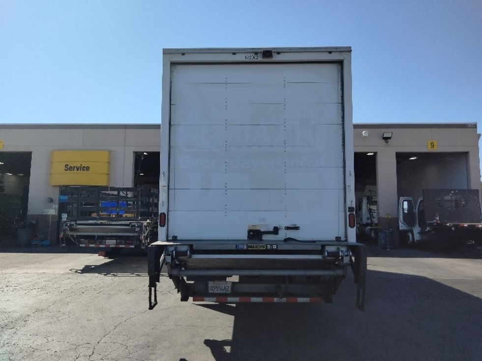 Medium Duty Box Truck-Light and Medium Duty Trucks-Hino-2018-338-Torrance-CA-199,539\n\t\tmiles-$ 35,750 - Image 7