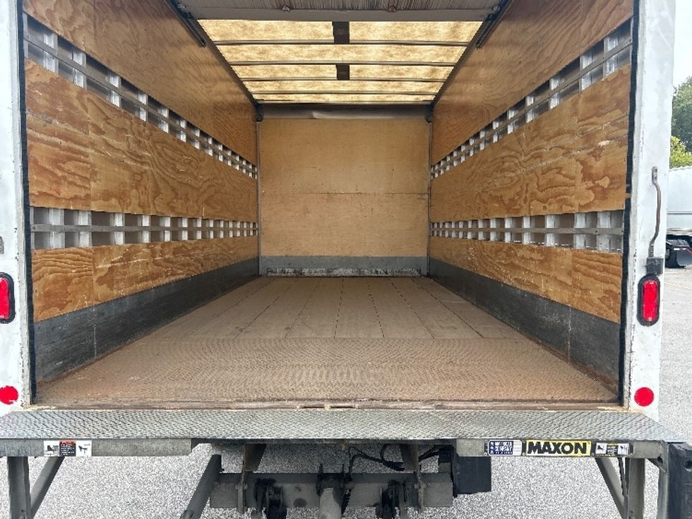 Medium Duty Box Truck-Light and Medium Duty Trucks-Hino-2019-195-Abbotsford-BC-247,806\n\t\tkm-$ 44,250 - Image 10