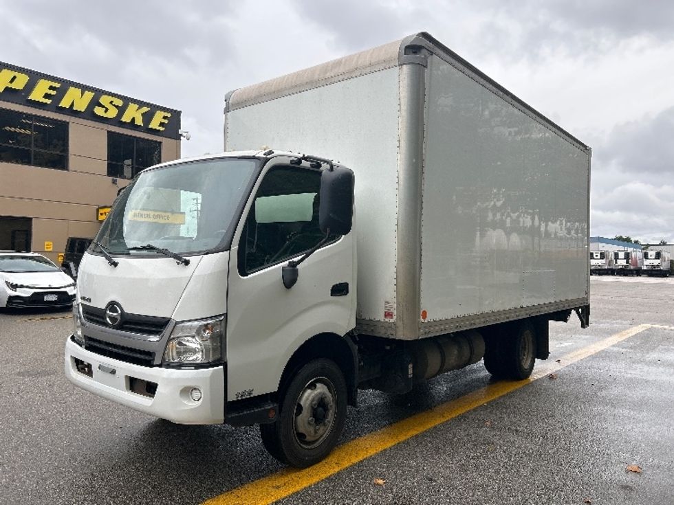 Medium Duty Box Truck-Light and Medium Duty Trucks-Hino-2019-195-Abbotsford-BC-247,806\n\t\tkm-$ 44,250 - Image 3