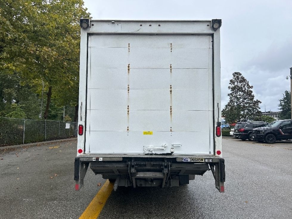 Medium Duty Box Truck-Light and Medium Duty Trucks-Hino-2019-195-Abbotsford-BC-247,806\n\t\tkm-$ 44,250 - Image 7