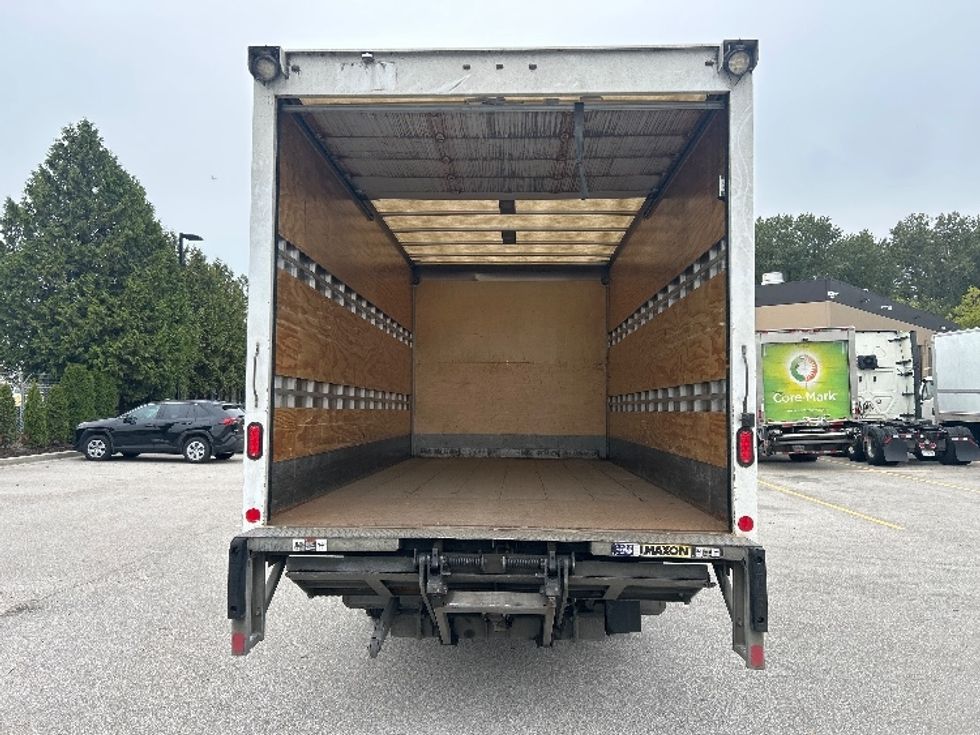Medium Duty Box Truck-Light and Medium Duty Trucks-Hino-2019-195-Abbotsford-BC-247,806\n\t\tkm-$ 44,250 - Image 8