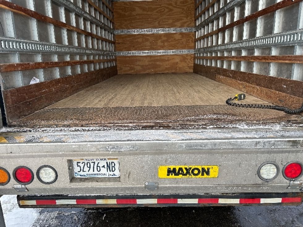 Medium Duty Box Truck-Light and Medium Duty Trucks-Hino-2019-195-Albany-NY-111,427\n\t\tmiles-$ 35,750 - Image 10