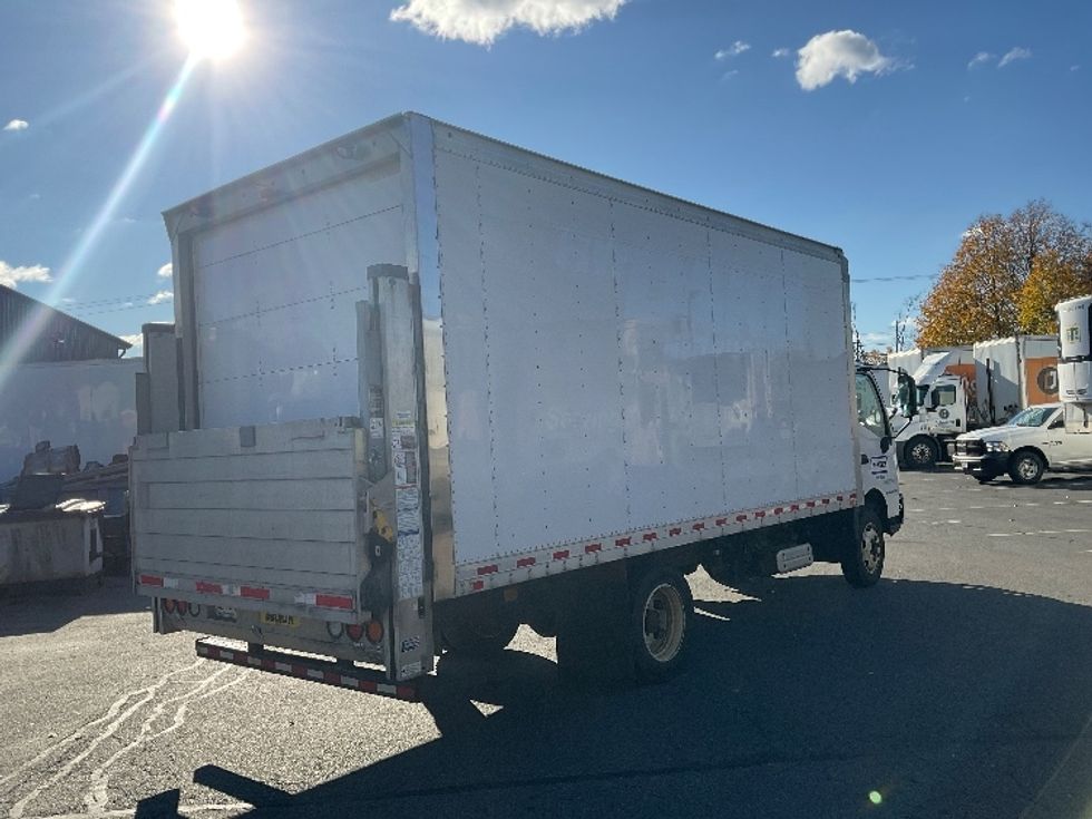 Medium Duty Box Truck-Light and Medium Duty Trucks-Hino-2019-195-Albany-NY-111,427\n\t\tmiles-$ 35,750 - Image 13
